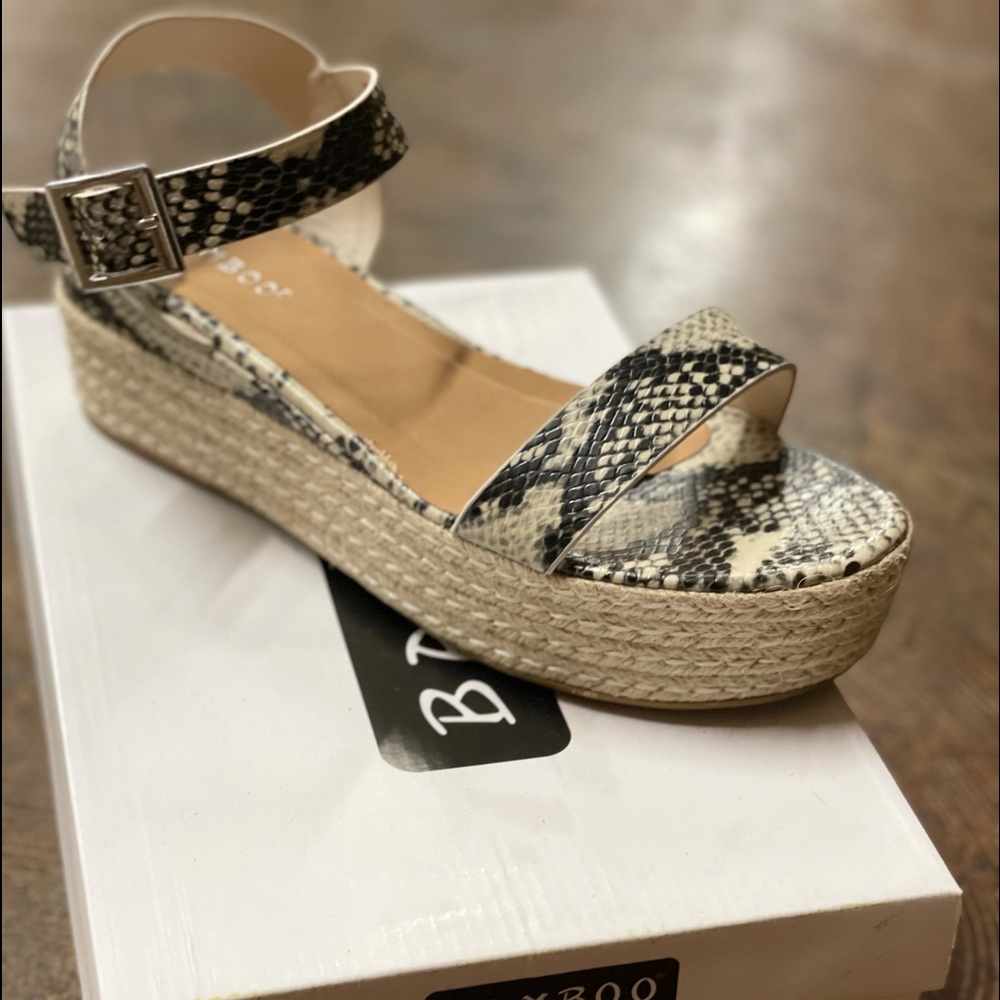 Size US 9 python bamboo platforms